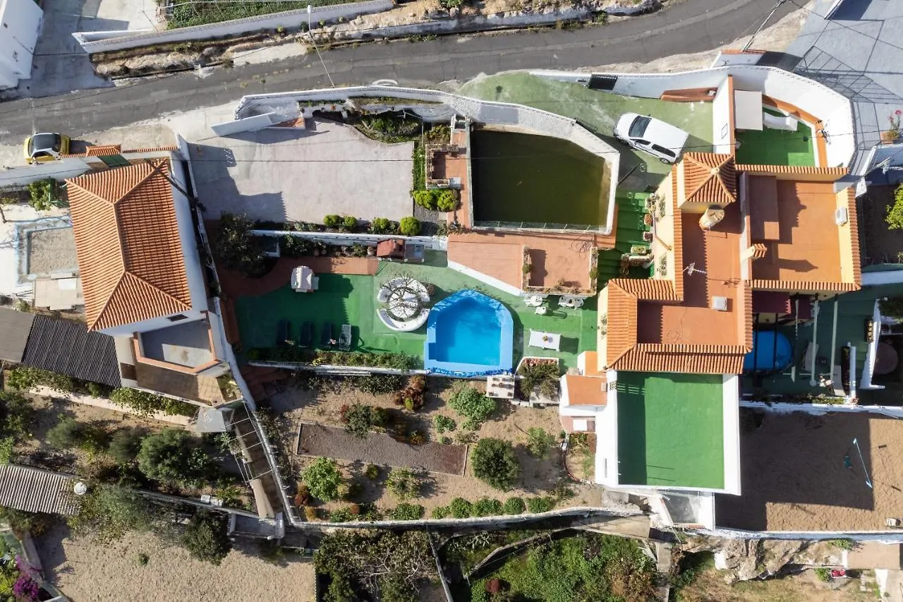 Villa Mountain, Seaviews, And Pool Relax By Sunkeyrents Fasnia 0*,  España