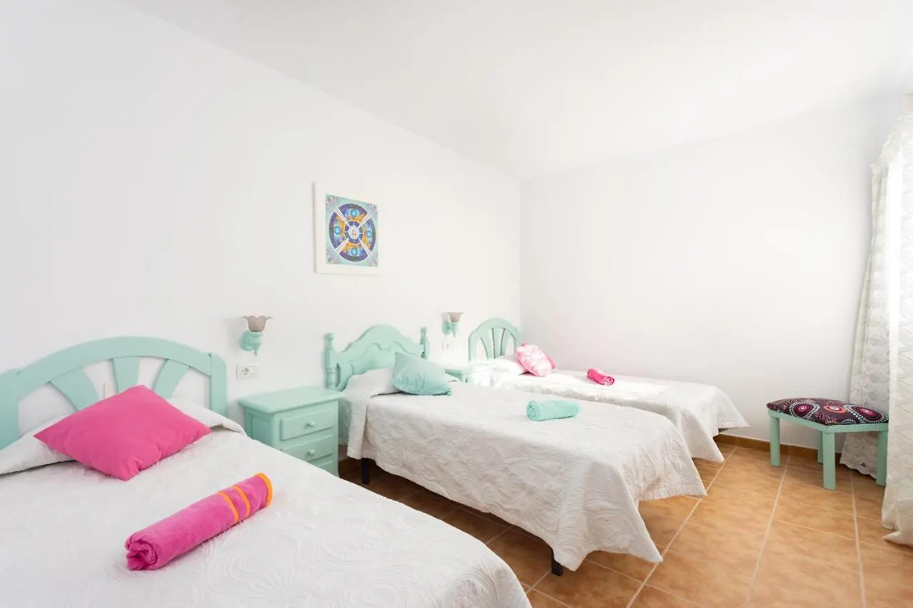Villa Mountain, Seaviews, And Pool Relax By Sunkeyrents Fasnia 0*,  España